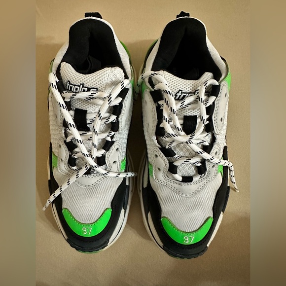 Balenciaga Triple S Green Grey - Picture 1 of 8